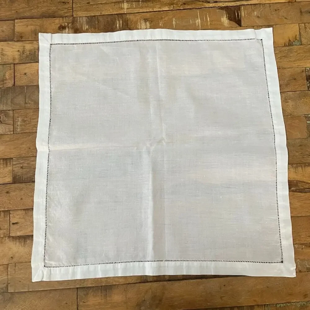Set of 4 White Linen Napkin Set of 4 18 in x 18 in Hemstitch Border